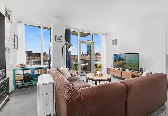 2nd image of 5-19 Borden Ave #2F