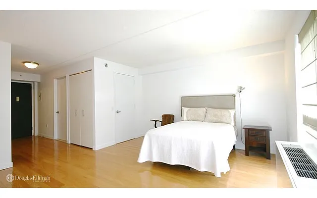 Rented by Douglas Elliman | media 25