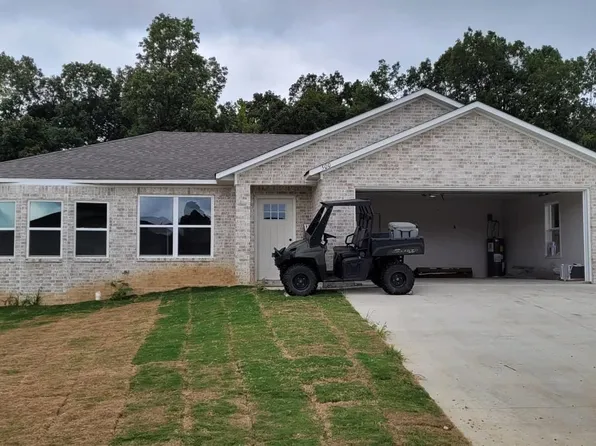 500 Elizabeth Dr, Paragould, AR 72450