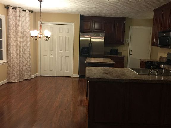4th image of 3590 Erdly Ln