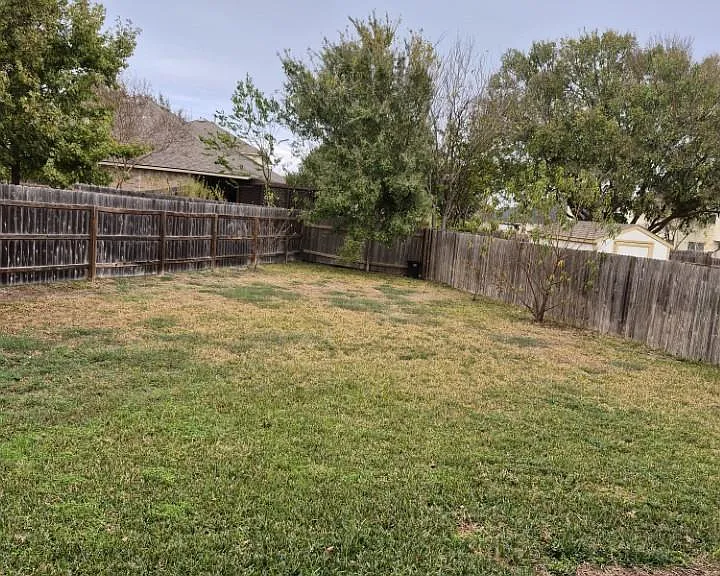 808 Busleigh Castle Way — Photo 31