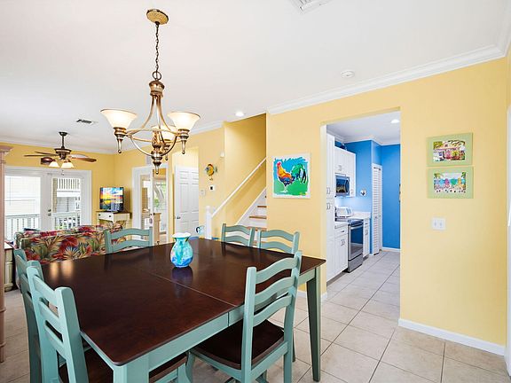 5th image of 42 Coral Way