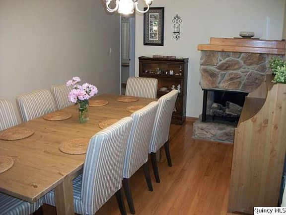 Home for Sale in Quincy, IL $179,900