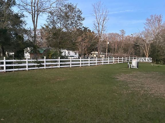 4th image of 18636 3rd Ave