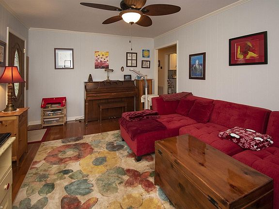 4th image of 5621 Blenna Ct
