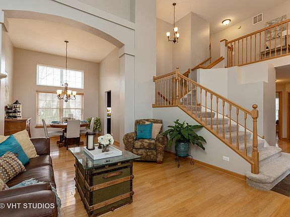 3rd image of 549 Penny Ln