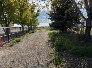 5832 Stagecoach Dr, Homedale, ID 83628