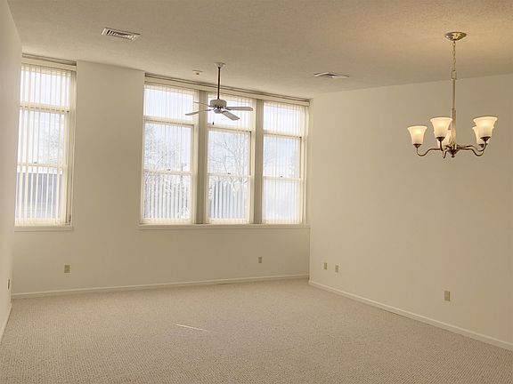 2nd image of 437 Belvidere St APT S8