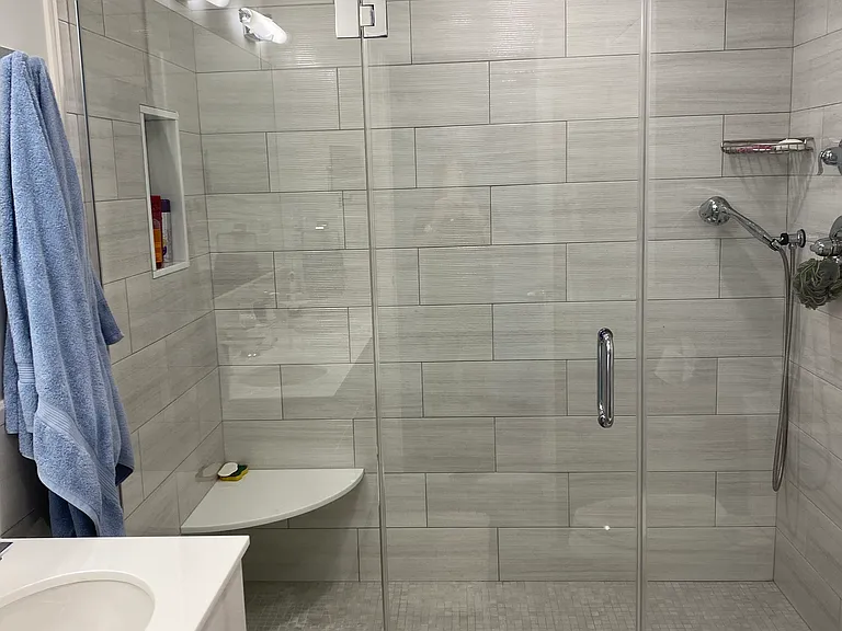 50 Hubbard Ln #10 — Photo 5