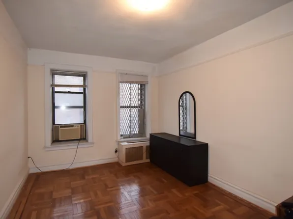 2950 Ocean Avenue image 1 of 7