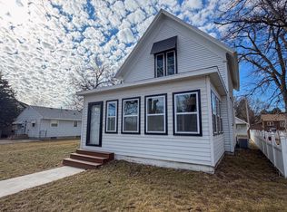 1023 Dakota Ave S, Huron, SD 57350