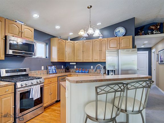 4th image of 7040 Skylark Dr