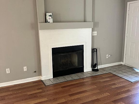 5th image of 4343 Chaucer Pl