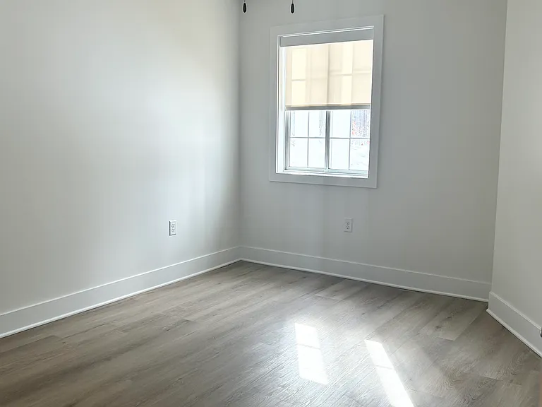 57 Monroe Ave #2 — Photo 10
