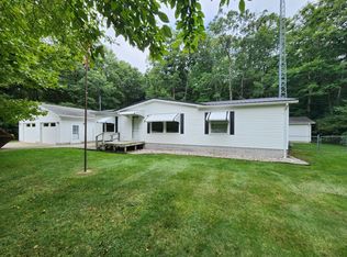 2950 W Oak St, Rothbury, MI 49452