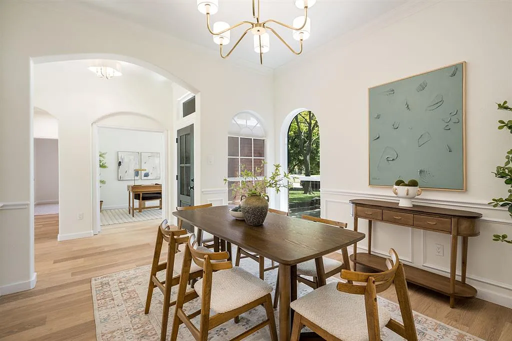 4 bed, 1938 sqft, $3,250 — Photo 3