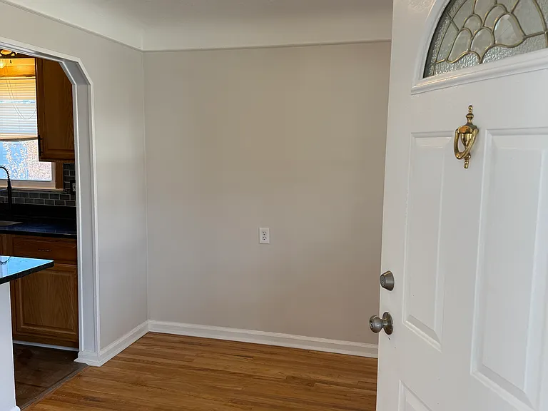 9616 Colwell Ave — Photo 2
