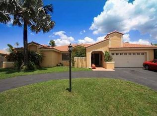 4800 E Roundtable Rd, Davie, FL 33331
