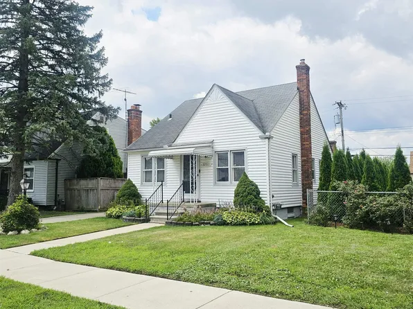 22511 Saxony Ave, Eastpointe, MI 48021