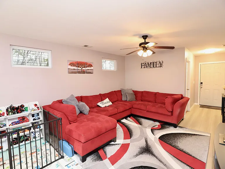 1733 Benelli St — Photo 13