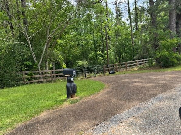 15 Longmire Rd, Natchez, MS 39120