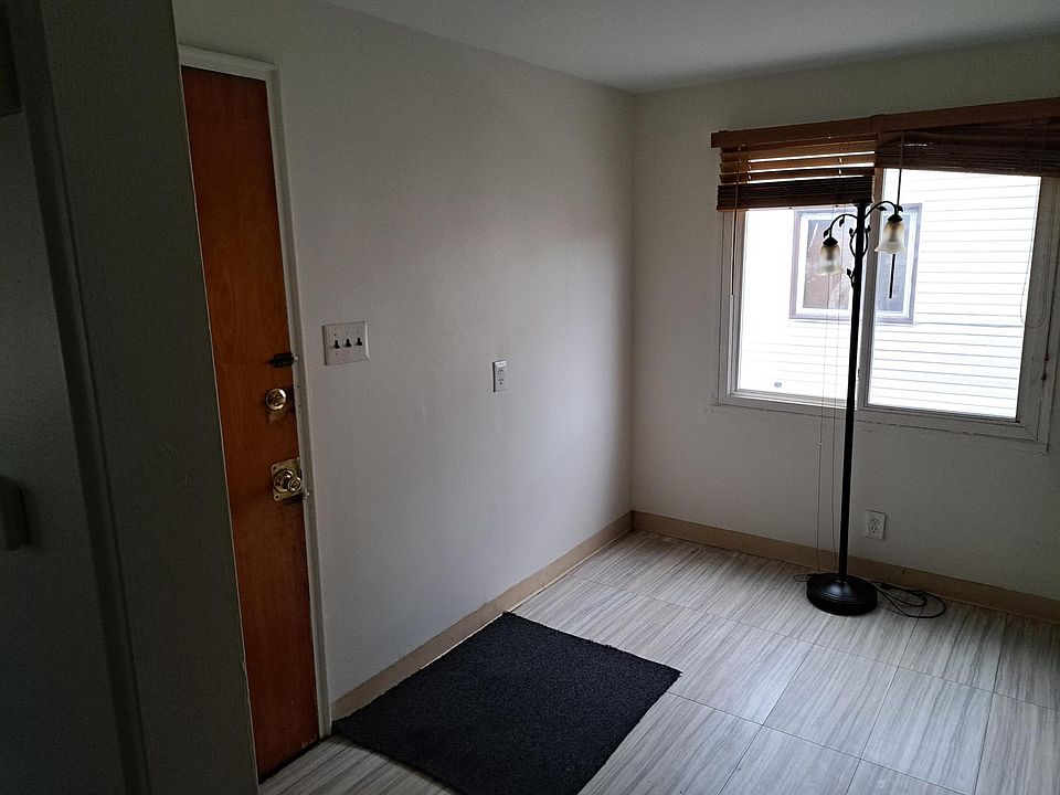 1st image of 242 Parkridge Ave