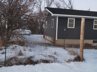 12101 249th St SE, Moffit, ND 58560