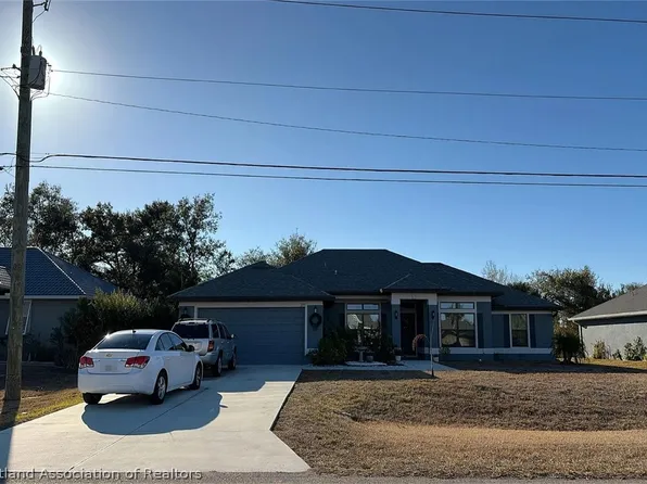 277 Seasons Dr, Punta Gorda, FL 33983