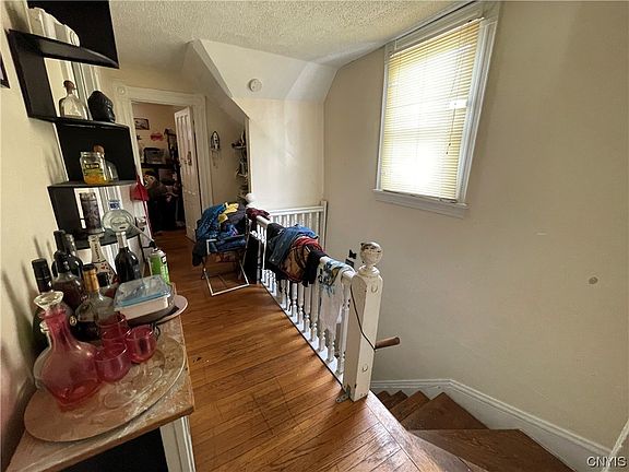 3rd image of 626 W Brighton Ave
