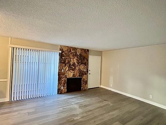 2nd image of 6543 Woodman Ave APT 106