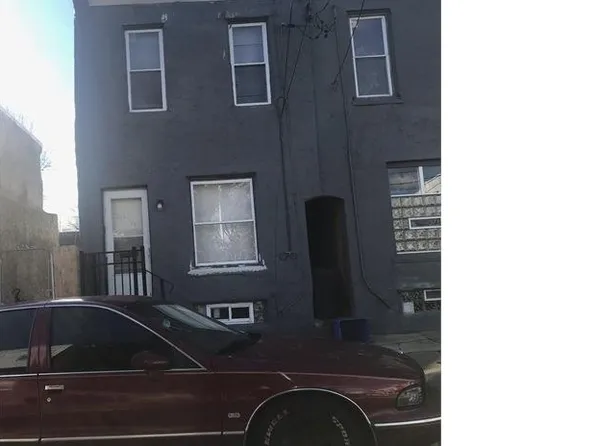 6716 Bass St, Philadelphia, PA 19119