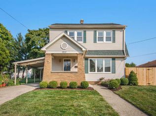 1021 5th St NW, Grand Rapids, MI 49504