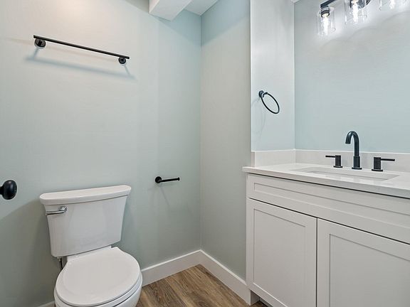 4th image of 17 Tunis Avenue #2