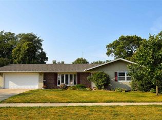 1520 Adams Ave, Oshkosh, WI 54902