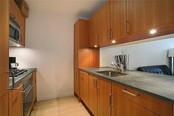 Rented by Keller Williams NYC | media 6