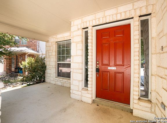 3rd image of 360 HUMMINGBIRD DR