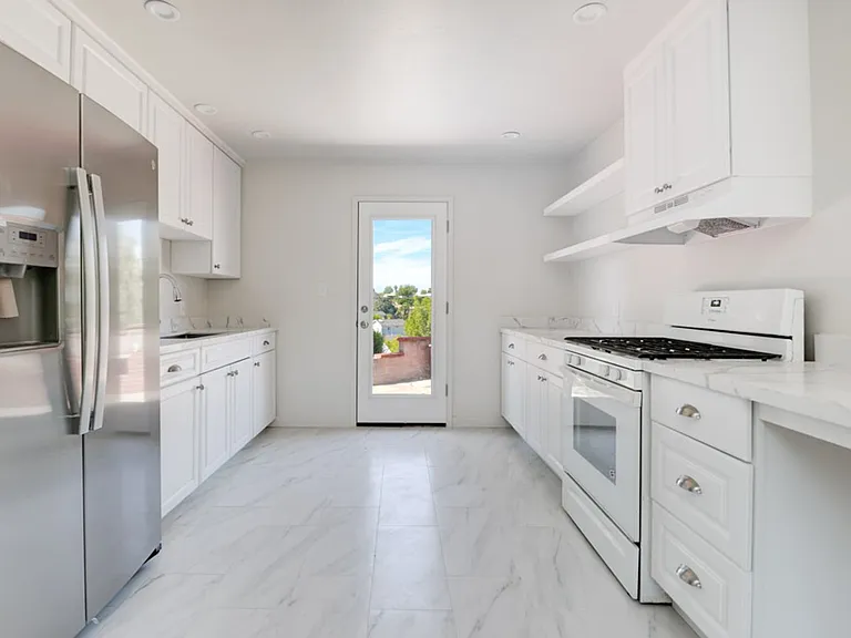 4028 Casita Way — Photo 3