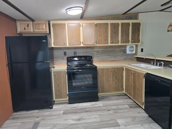 (undisclosed Address), Burnside, KY 42519
