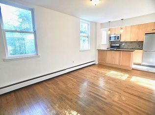 270 E 10th St APT 1C, New York, NY 10009