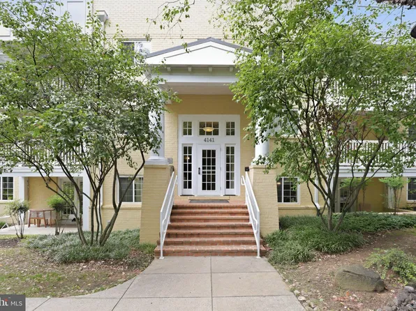 4141 S Four Mile Run Dr Unit 402, Arlington, VA 22204