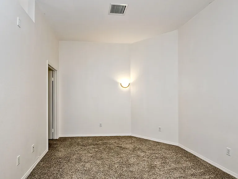 Harborview Apartments — Photo 54