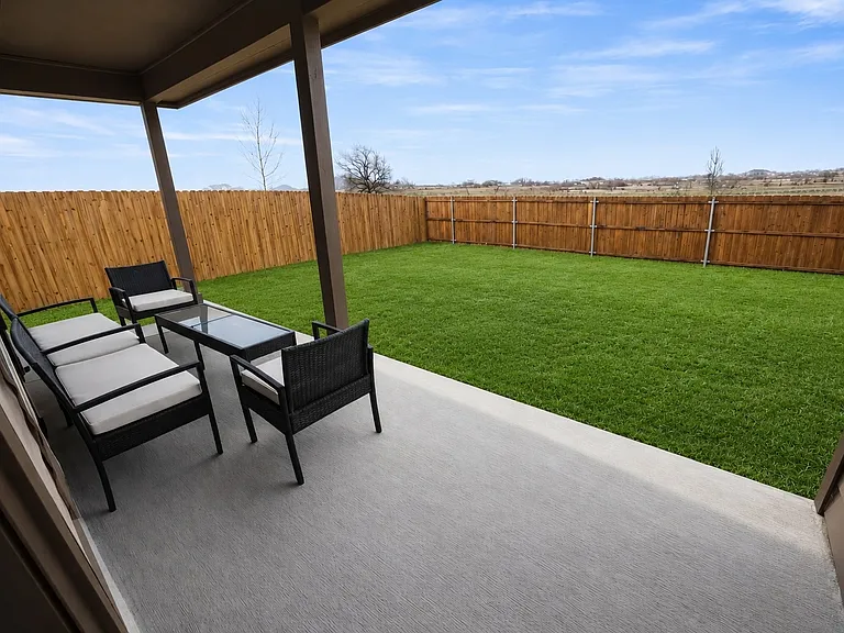 7924 Oaktown Dr — Photo 5