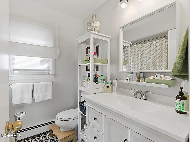 526 W End Ave — Photo 13