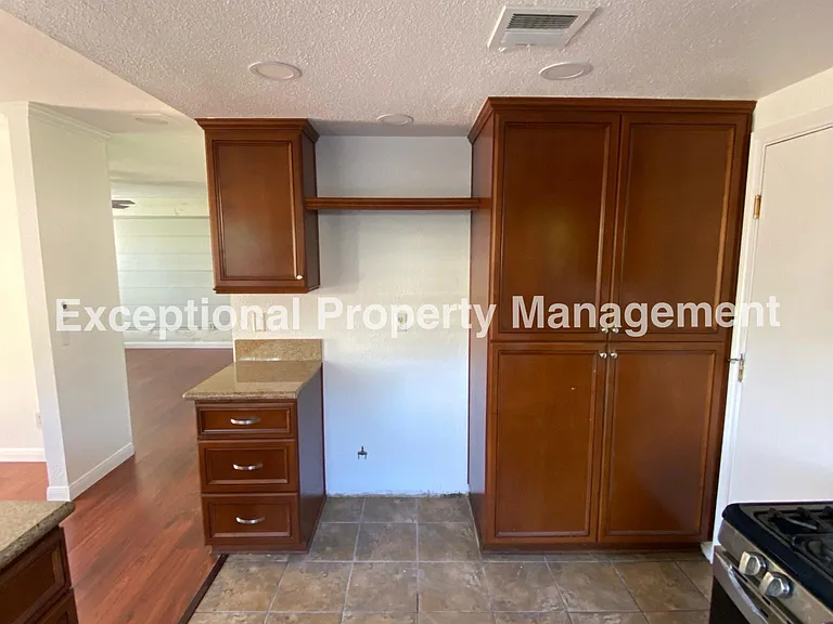 6905 Dakota Ave — Photo 9