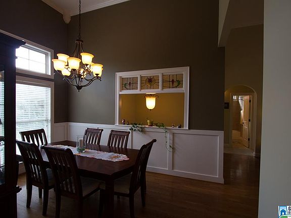 3rd image of 300 River Oaks Cir