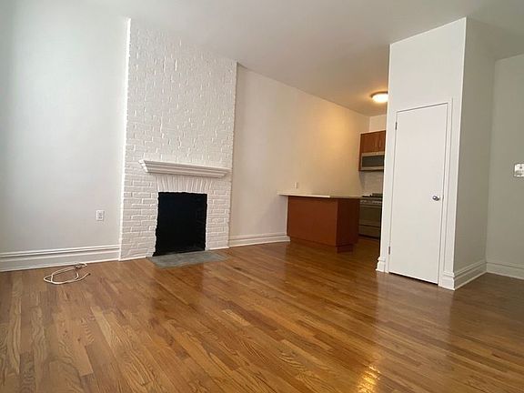 3rd image of 164 8th Ave #B1
