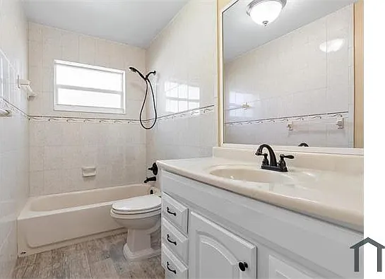 4245 NW 114th Ave — Photo 9