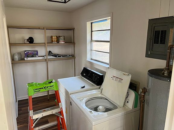 5th image of 651 E 1st St