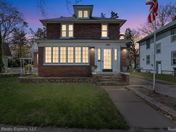 133 Lincoln St, Mount Clemens, MI 48043