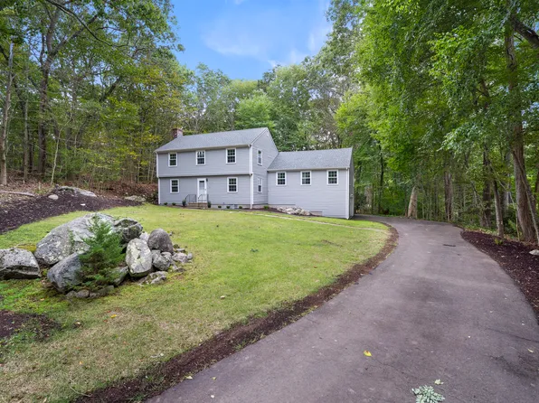 12 Nutmeg Lane, Essex, CT 06426